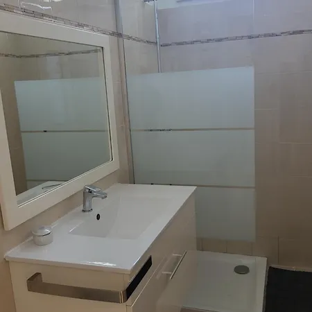 Maison Jumelée Clôturée Apartamento *