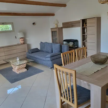 Maison Jumelée Clôturée