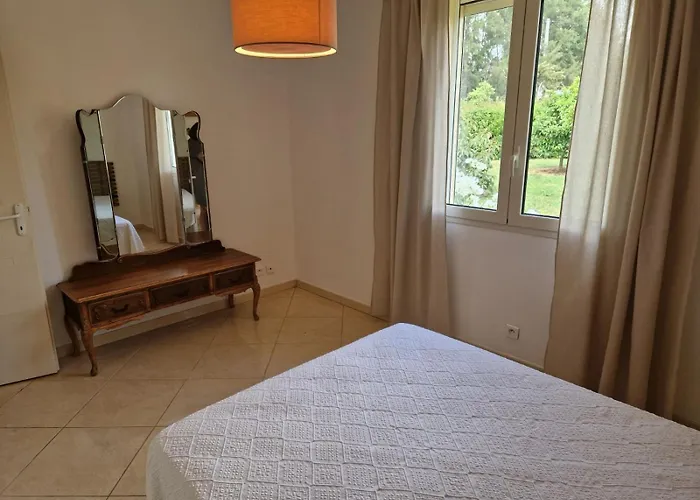 Maison Jumelee Cloturee 公寓