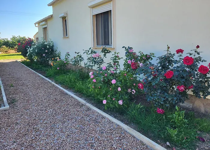 Maison Jumelee Cloturee *