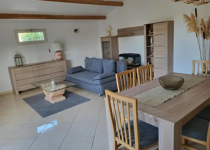 Maison Jumelee Cloturee